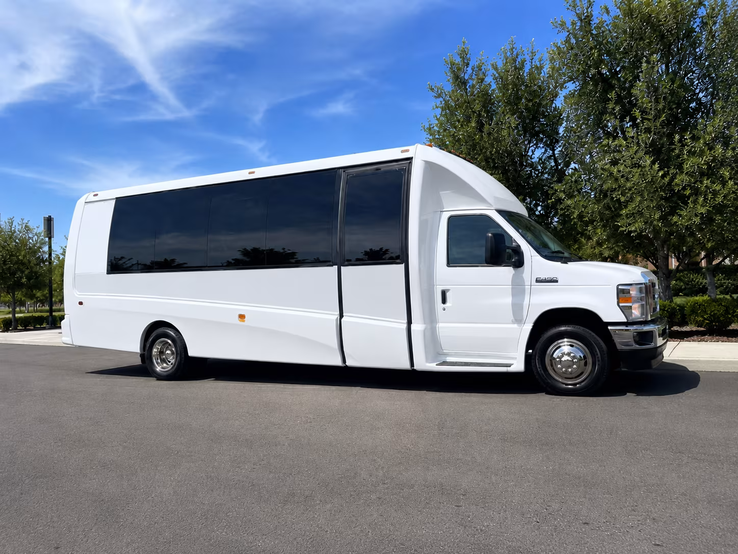 corporate event and conference shuttle buses in redlands
