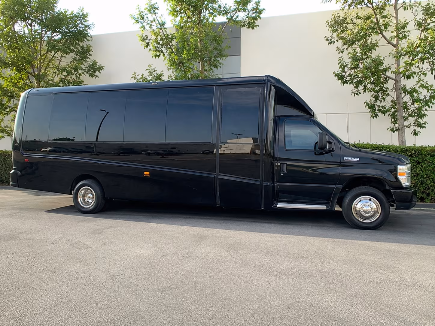 find the perfect transportation for your next corporate event 4