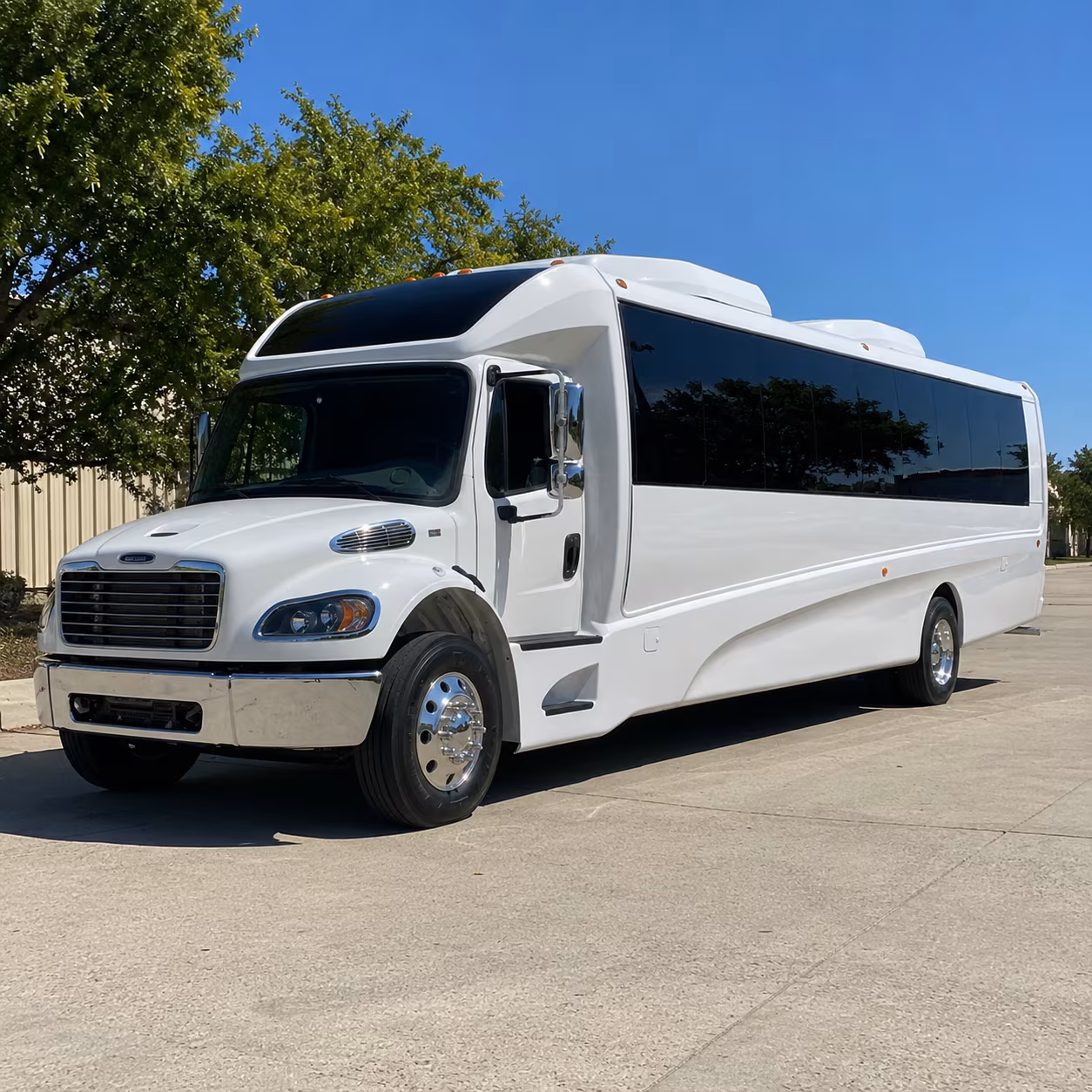 redlands 15 passenger minibus